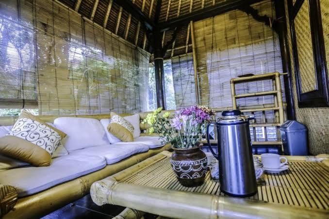 1Bd Guest House In Family Compound1, 15 Minute Walk To Yoga Barn Ubud Extérieur photo