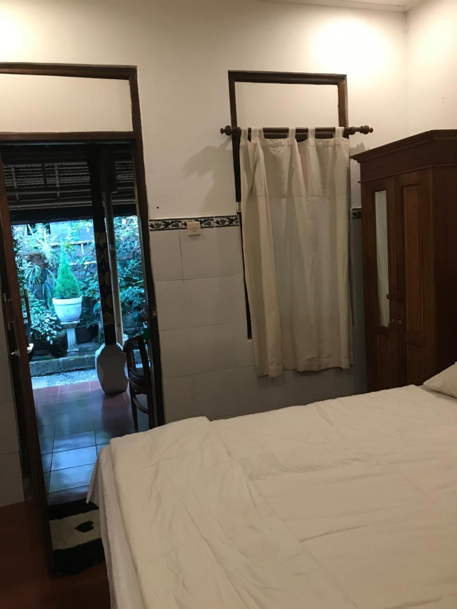 1Bd Guest House In Family Compound1, 15 Minute Walk To Yoga Barn Ubud Extérieur photo