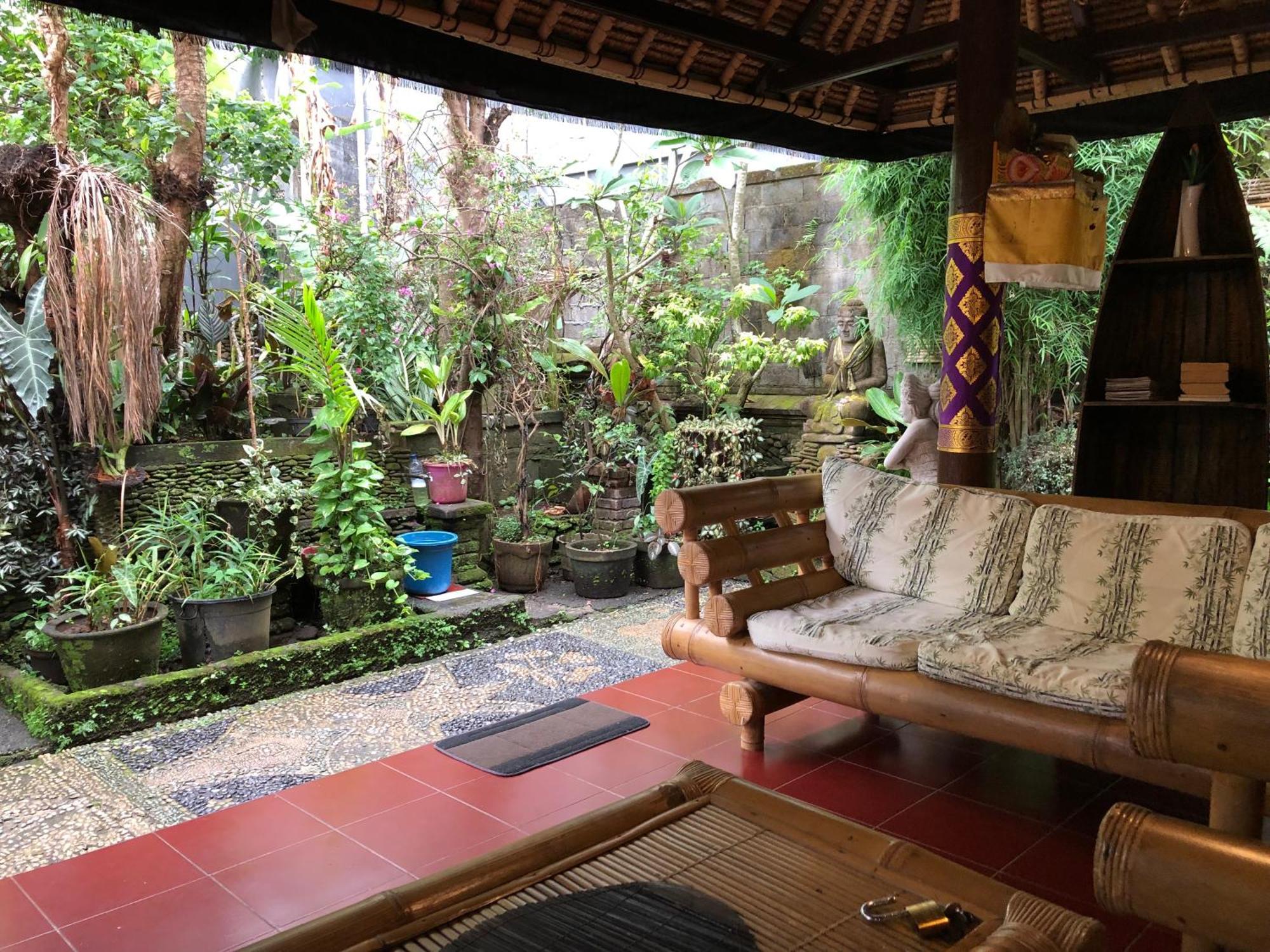 1Bd Guest House In Family Compound1, 15 Minute Walk To Yoga Barn Ubud Extérieur photo